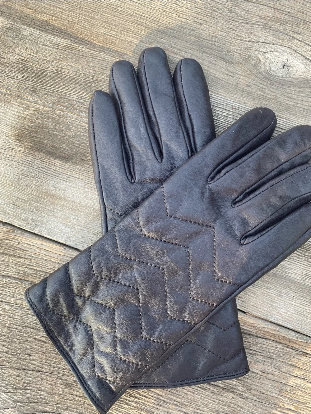 Vintage Halston leather gloves size Small.